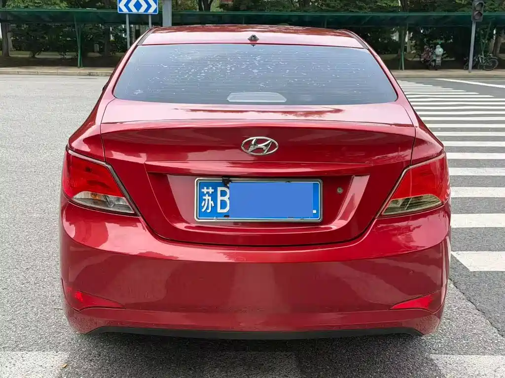 Accent 1.4 L Auto Intelligent GLS