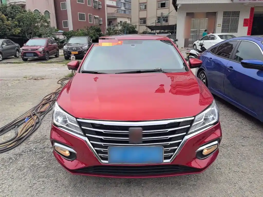 Roewe i5 1.5 L Auto 4 G Connected Leading Luxury Flagship