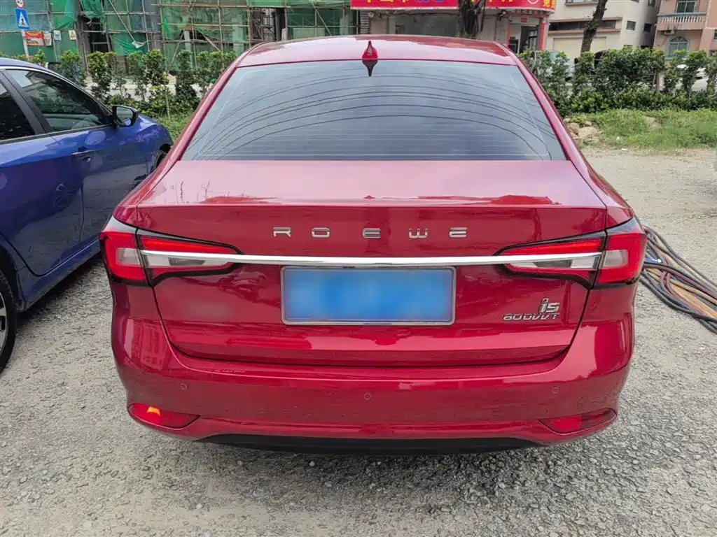 Roewe i5 1.5 L Auto 4 G Connected Leading Luxury Flagship