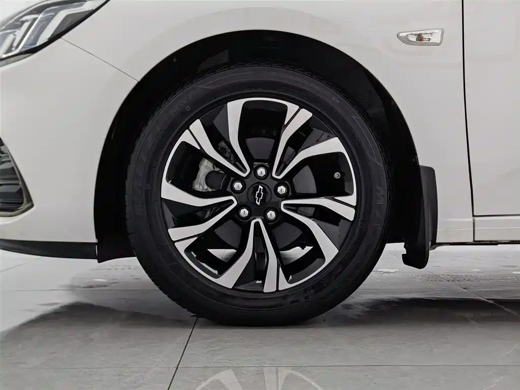 Monza Mild Hybrid RS 330 T Auto Smooth