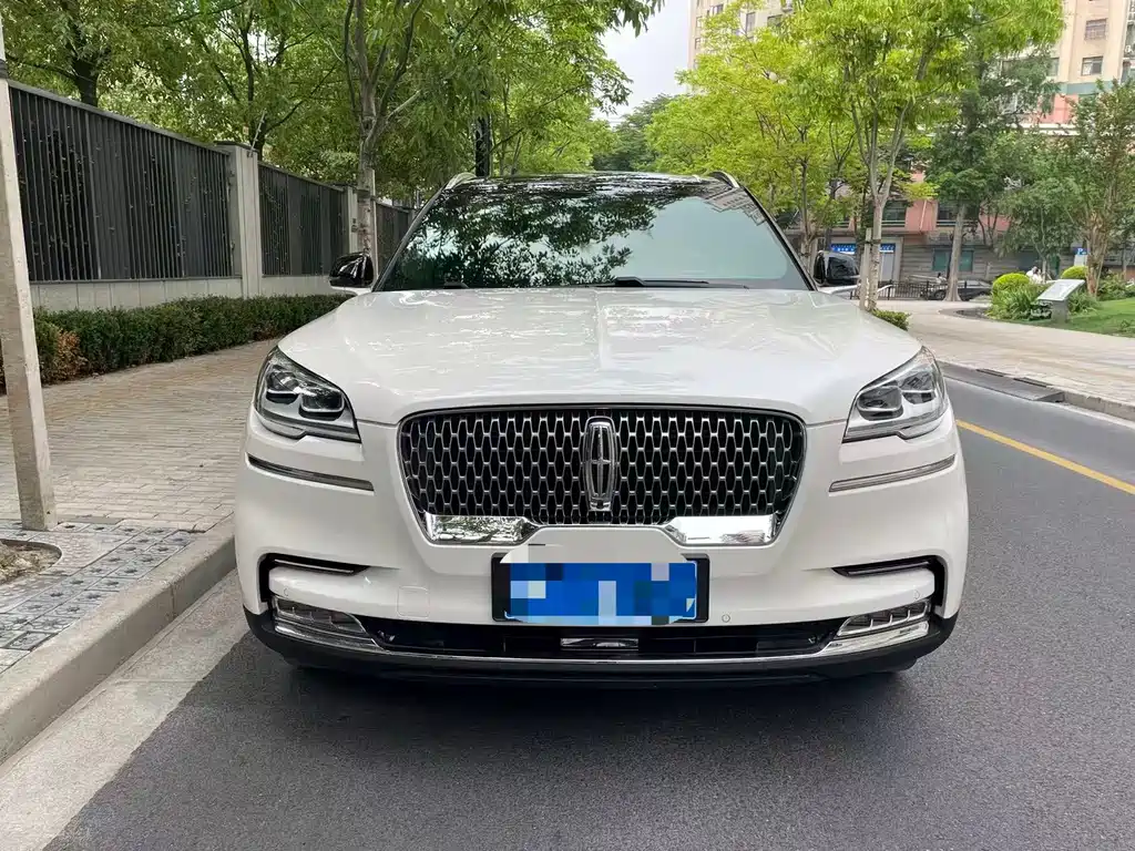Aviator 3.0 T V6 4 WD Executive