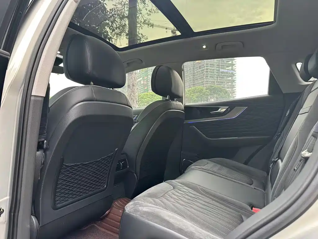 Hongqi HS5 Facelift 2.0 T Connected Flagship Enjoyment