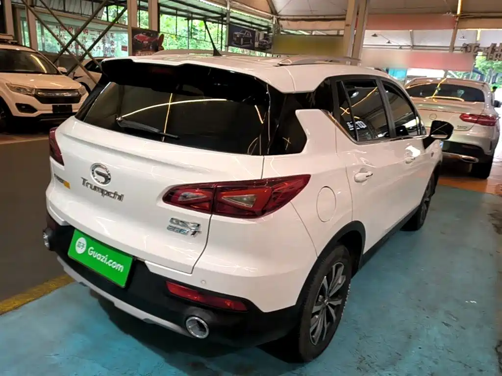 GAC Trumpchi GS3 235 T Auto Elite