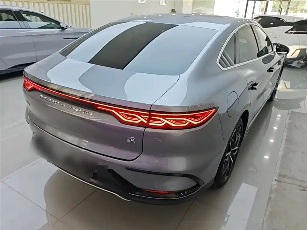 Han DM-i Smart Drive 125 KM Honored