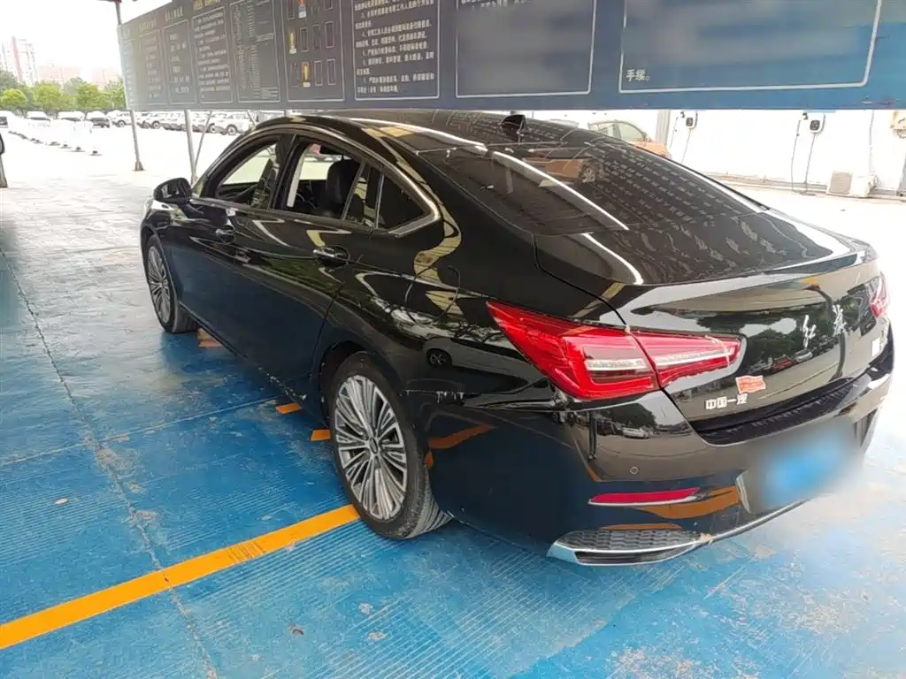 Hongqi H5 Classic 1.5 T DCT Flagship Charm