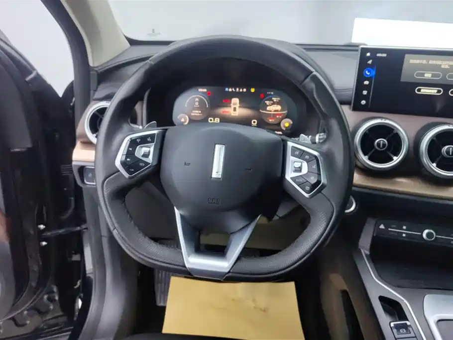 WEY VV5 1.5 T 2 WD Smart Pioneer