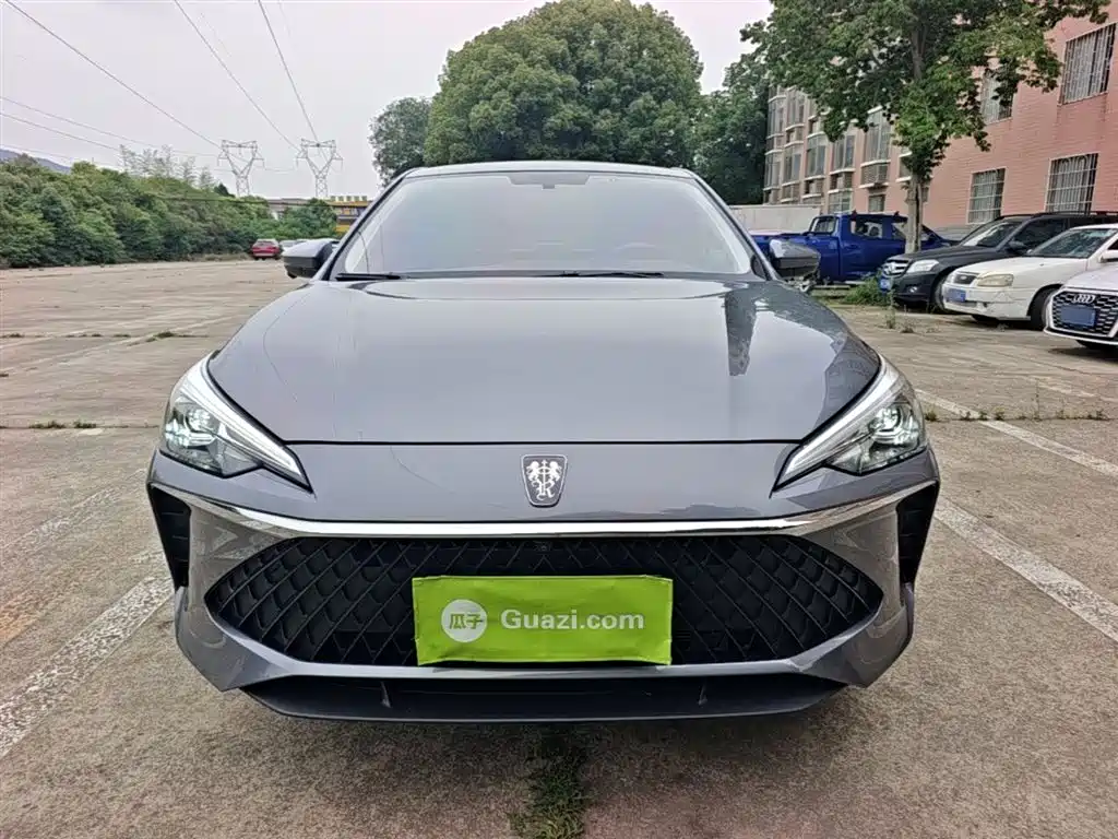 Roewe i5 1.5 L CVT Honored