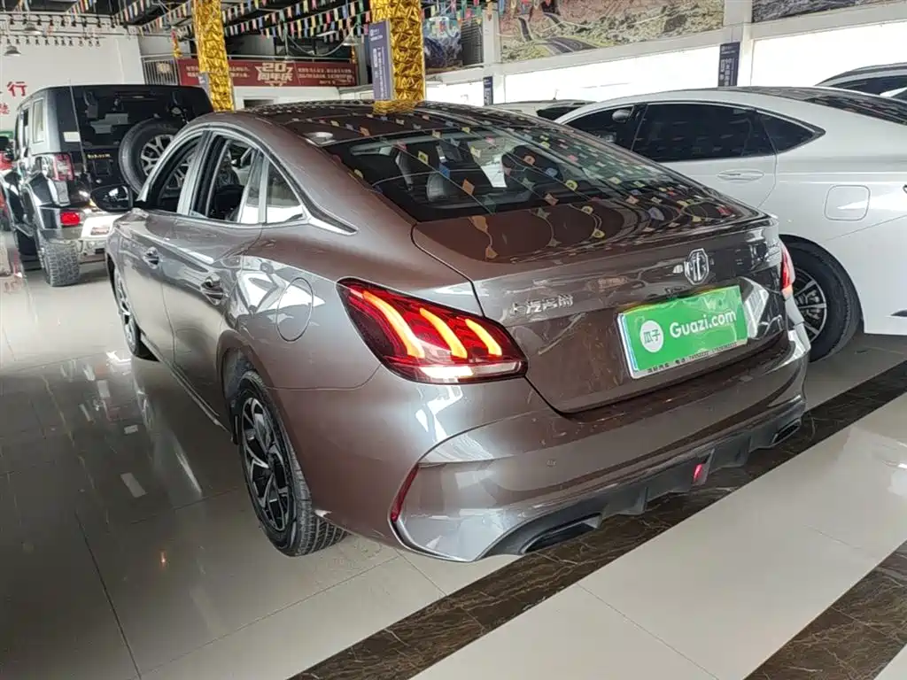 MG5 180 DVVT CVT Style
