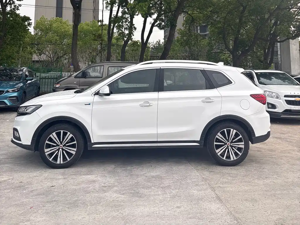 Roewe RX5 20 T 2 WD Auto 4 G Connected Platinum