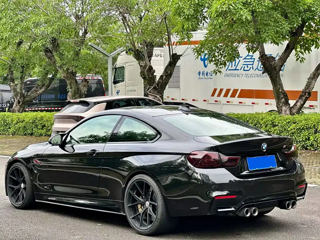 BMW M4 M4 2-door Coupe Car Fan Limited