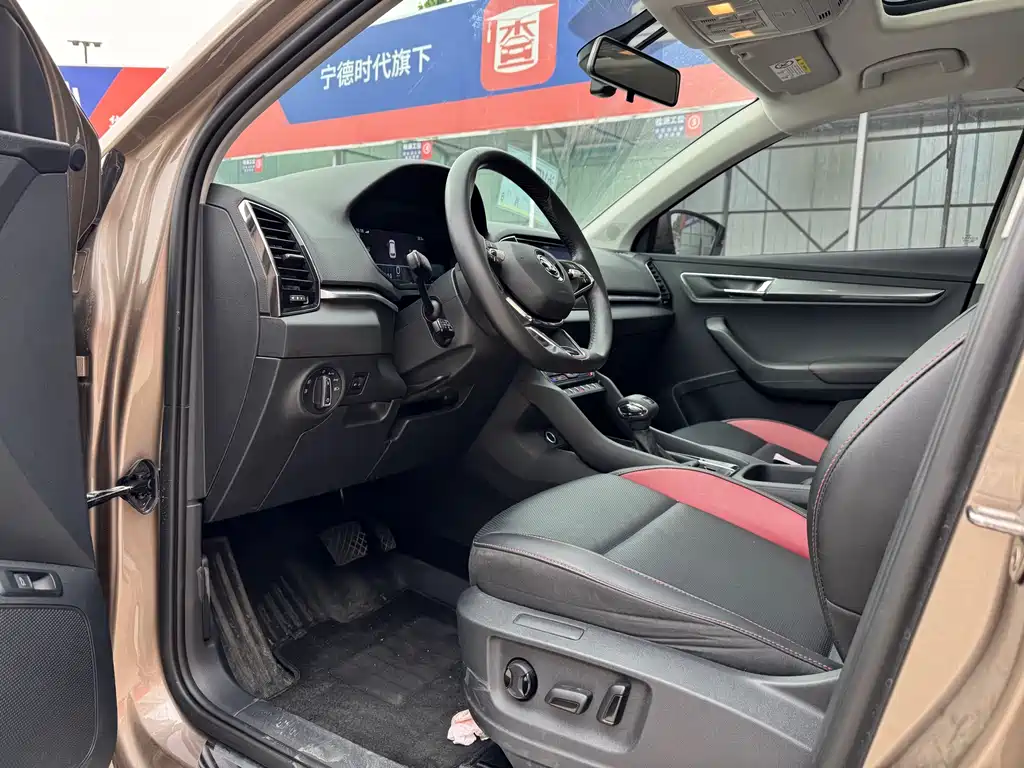 Karoq TSI280 Luxury Enjoyment