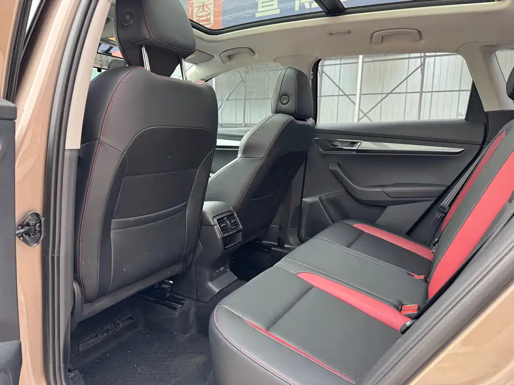 Karoq TSI280 Luxury Enjoyment