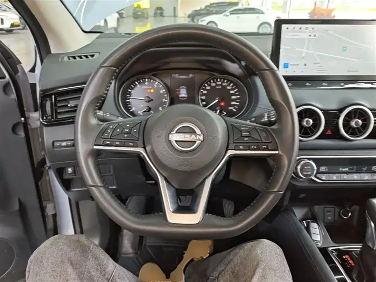 Nissan Qashqai Honor 2.0 L CVT XV+ Leading