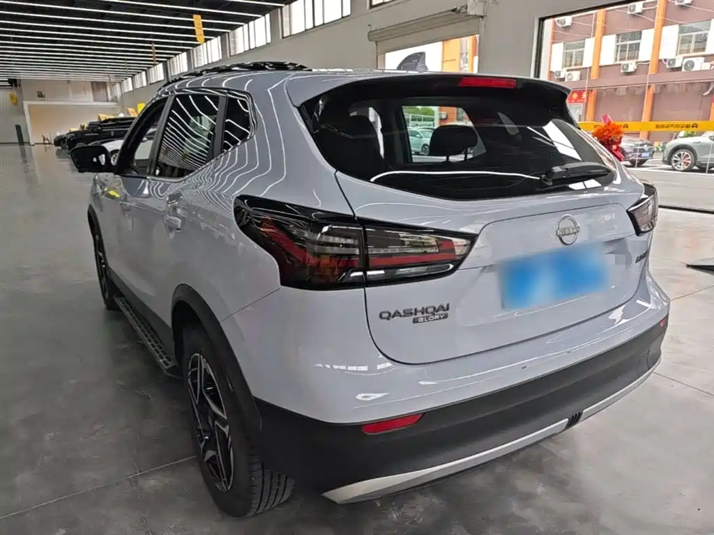 Qashqai Honor 2.0 L CVT XV+ Leading
