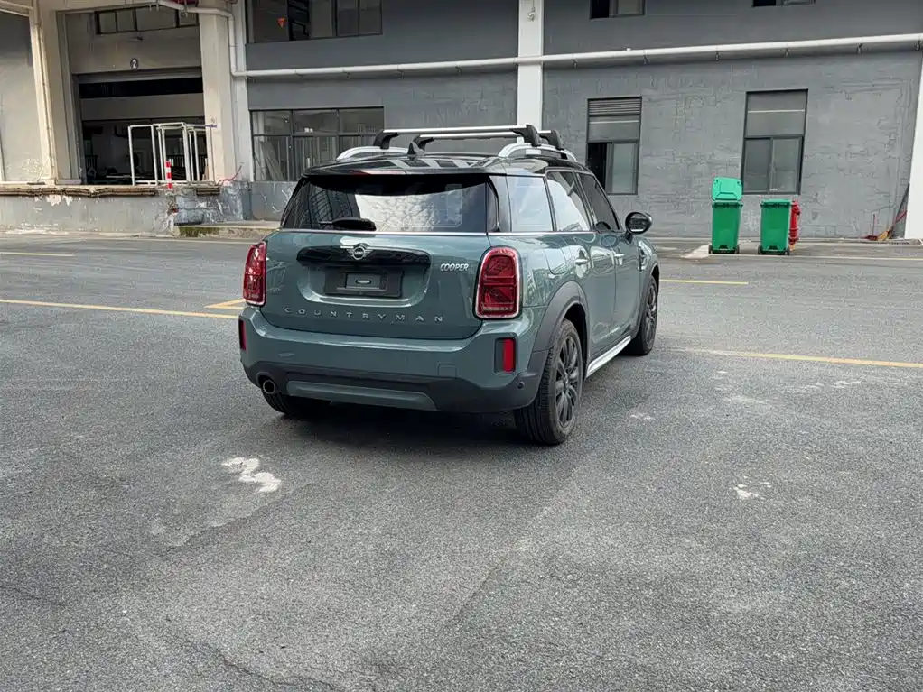 MINI COUNTRYMAN 1.5 T COOPER Connoisseur