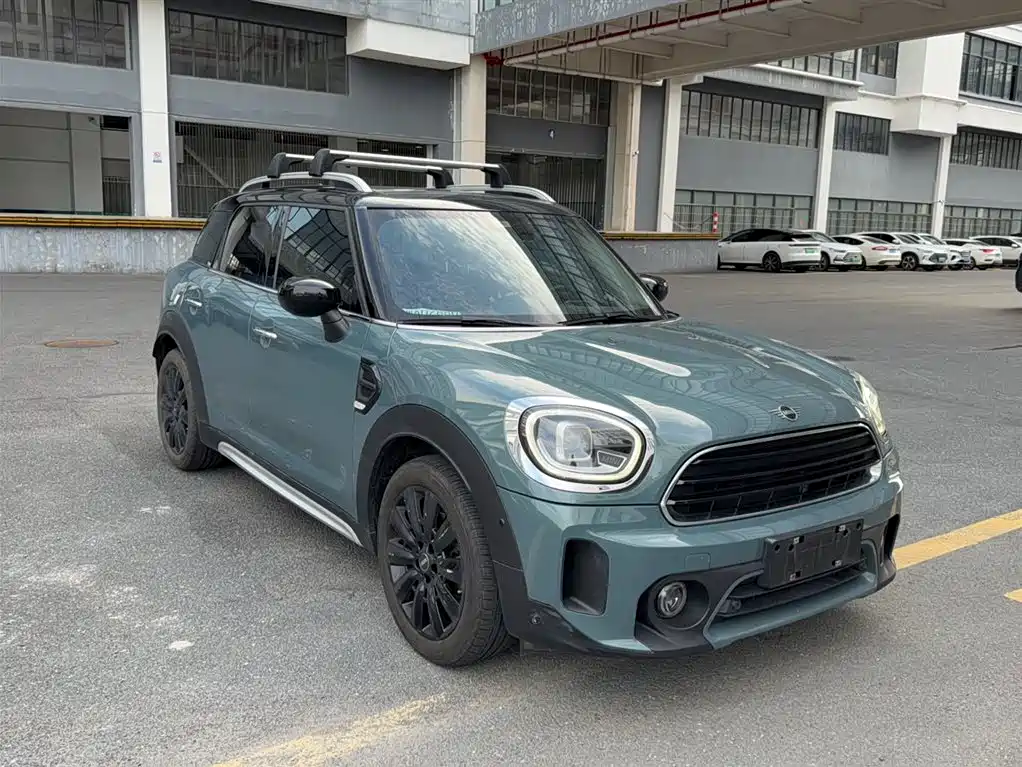 MINI COUNTRYMAN 1.5 T COOPER Connoisseur