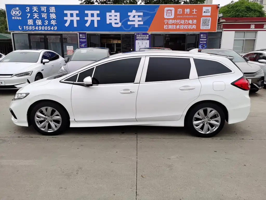 Jade 1.8 L Auto Comfort 5-seat