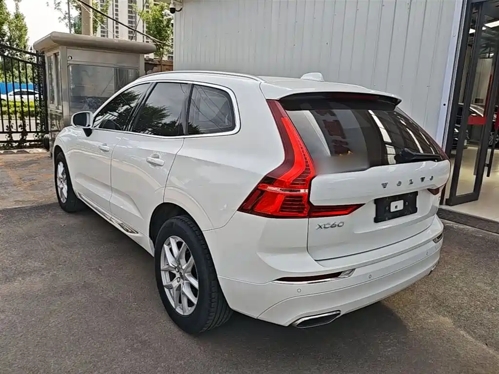 Volvo XC60 T5 4 WD Smart Ease Luxury