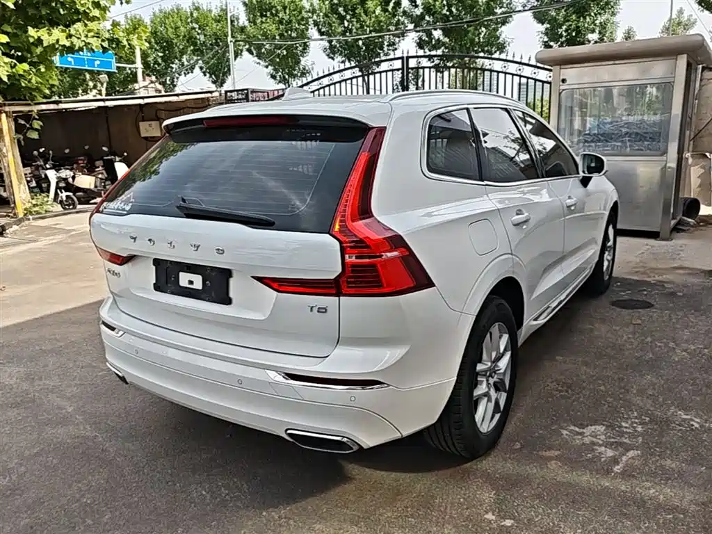 Volvo XC60 T5 4 WD Smart Ease Luxury