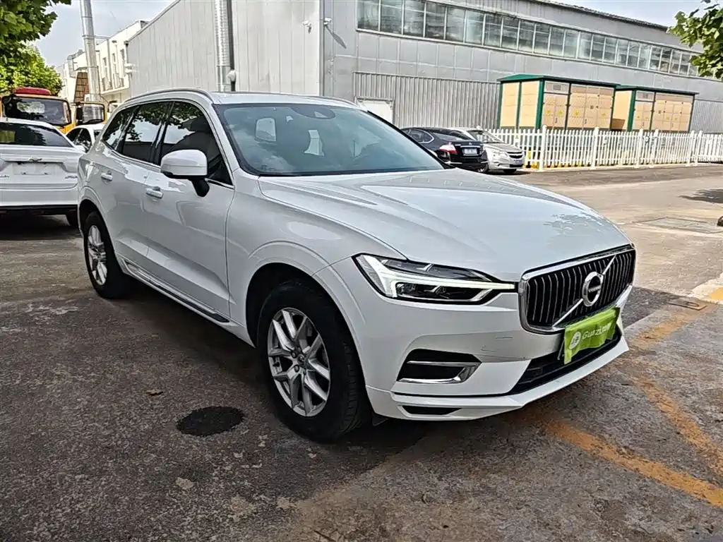 Volvo XC60 T5 4 WD Smart Ease Luxury