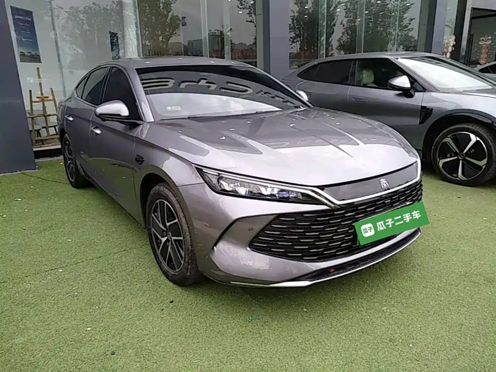 Qin L DM-i Smart Drive 120 KM Leading