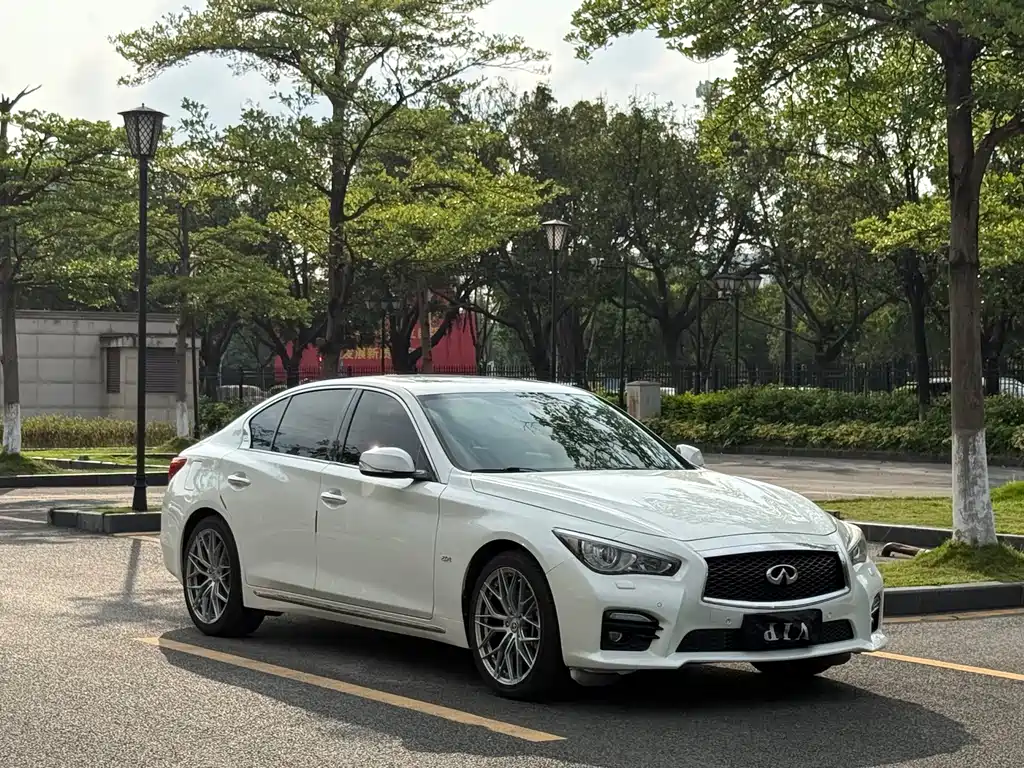Infiniti Q50 L 2.0 T Sport