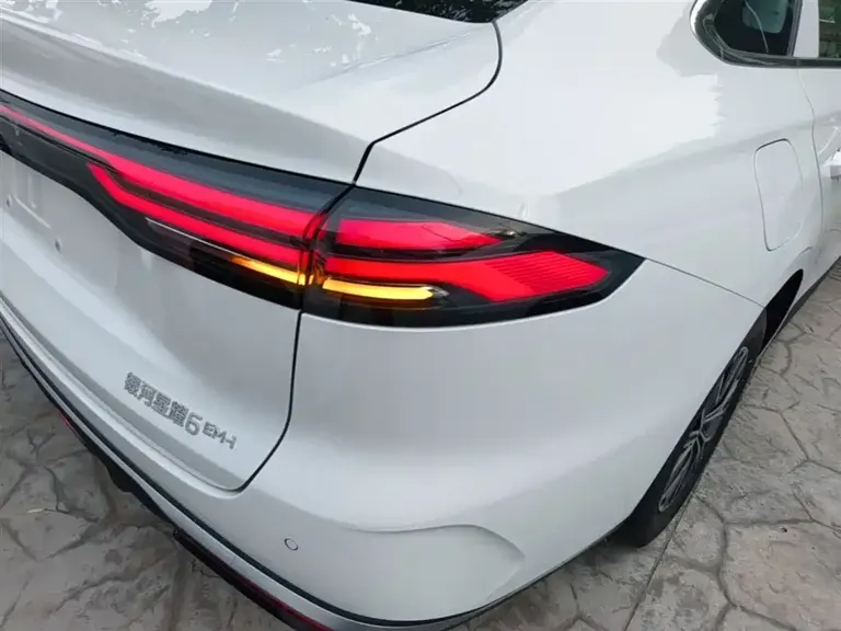 Geely Galaxy Xingyao 6 125 km Freedom