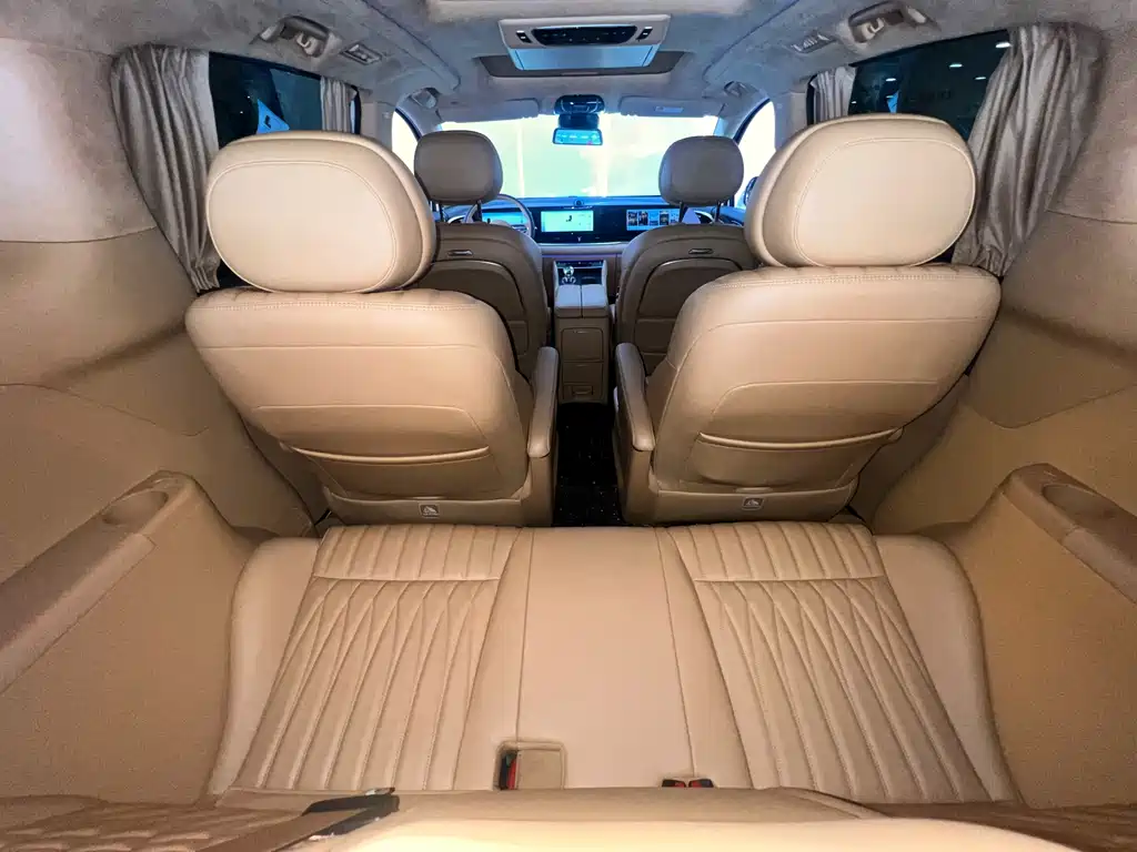 Voyah Dreamer PHEV Ultra Long Range Flagship