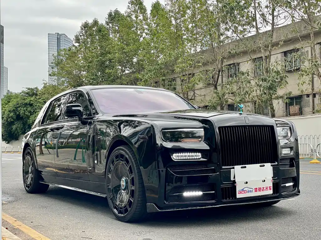 Phantom 6.7 L Extended EWB
