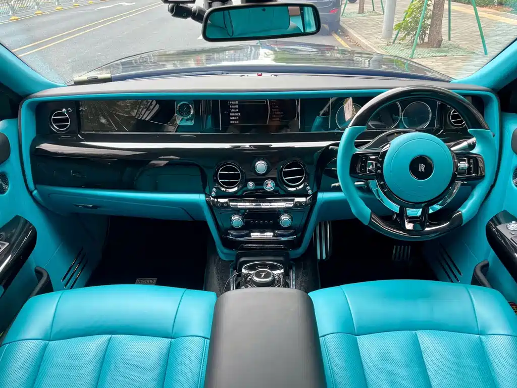 Phantom 6.7 L Extended EWB