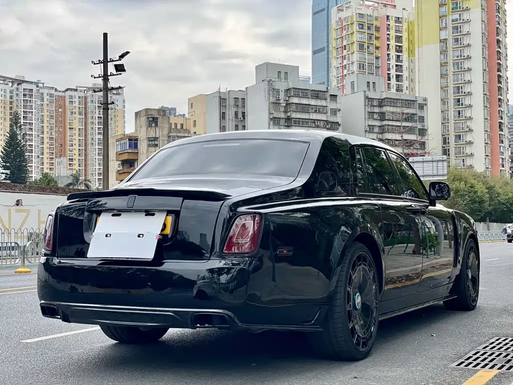 Phantom 6.7 L Extended EWB