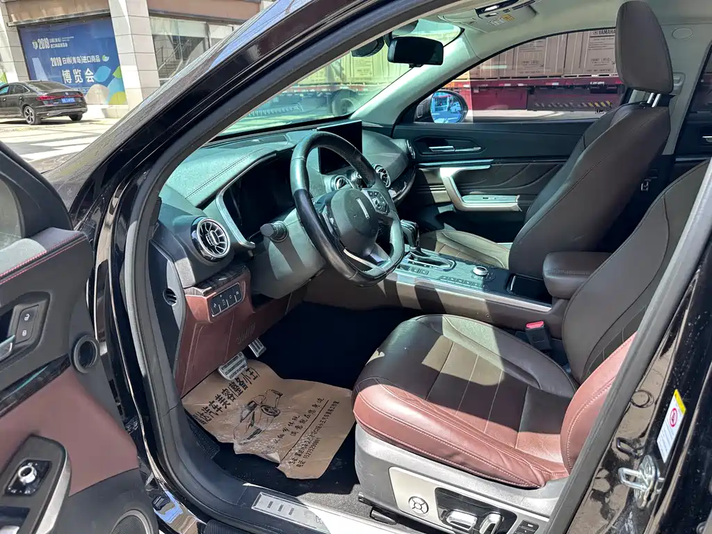 WEY VV5 Upgraded 2.0 T 2 WD Flagship CN-V