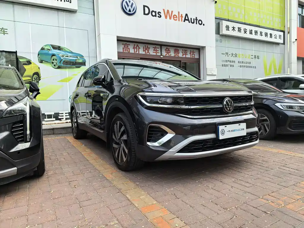 Talagon 380 TSI 4 WD Luxury Premium Realm Pro 6-seat