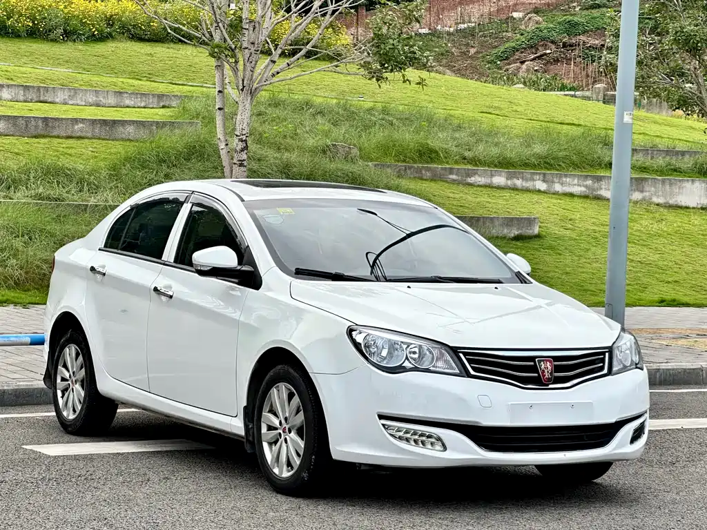 Roewe 350 1.5 L Auto Luxury Sunroof
