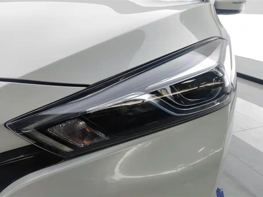 Lannia 1.6 L CVT Connected Smart Cool CN-VI