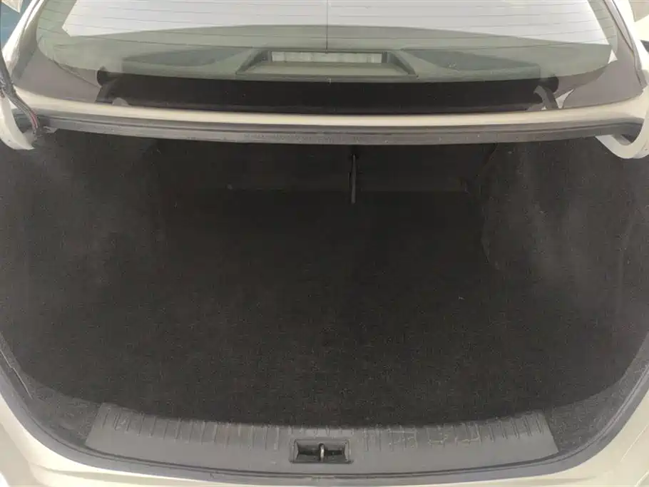 Lannia 1.6 L CVT Connected Smart Cool CN-VI