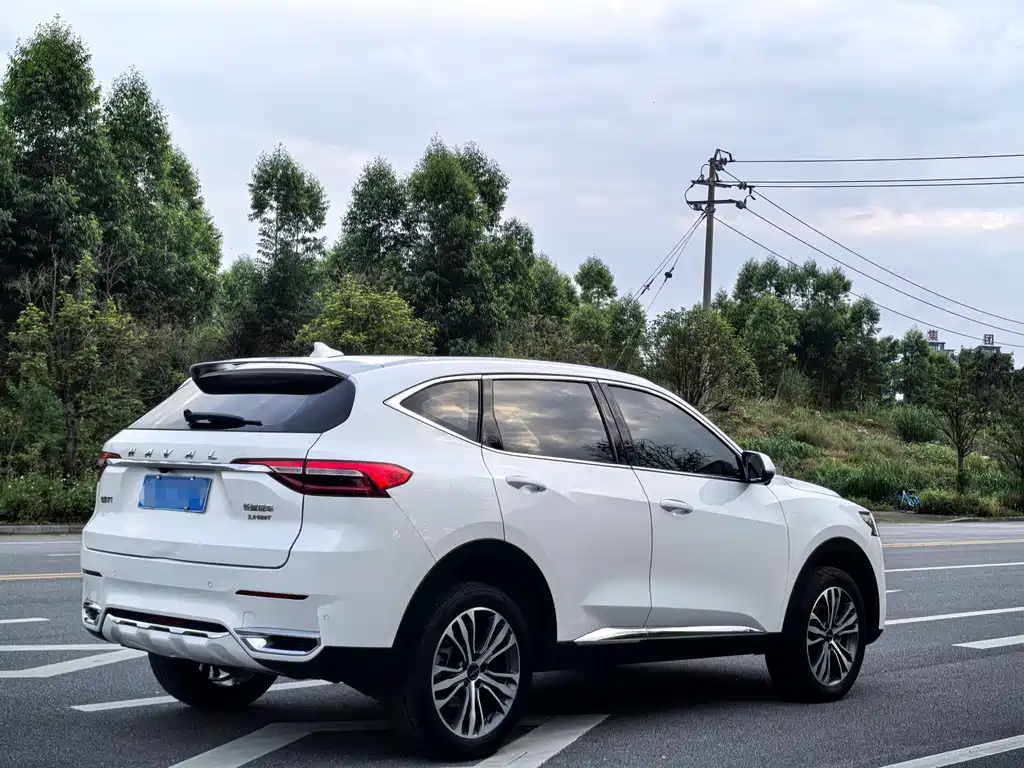 Haval F7 2.0 T 2 WD i