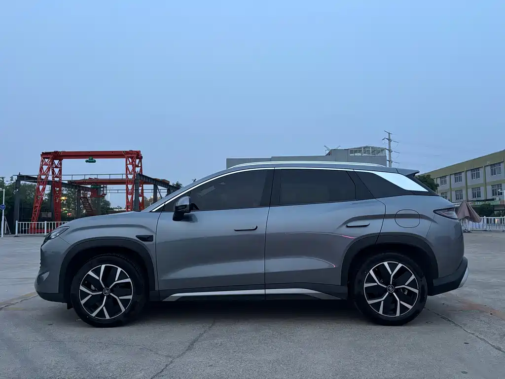 Song L DM-i Smart Drive 160 km Transcend