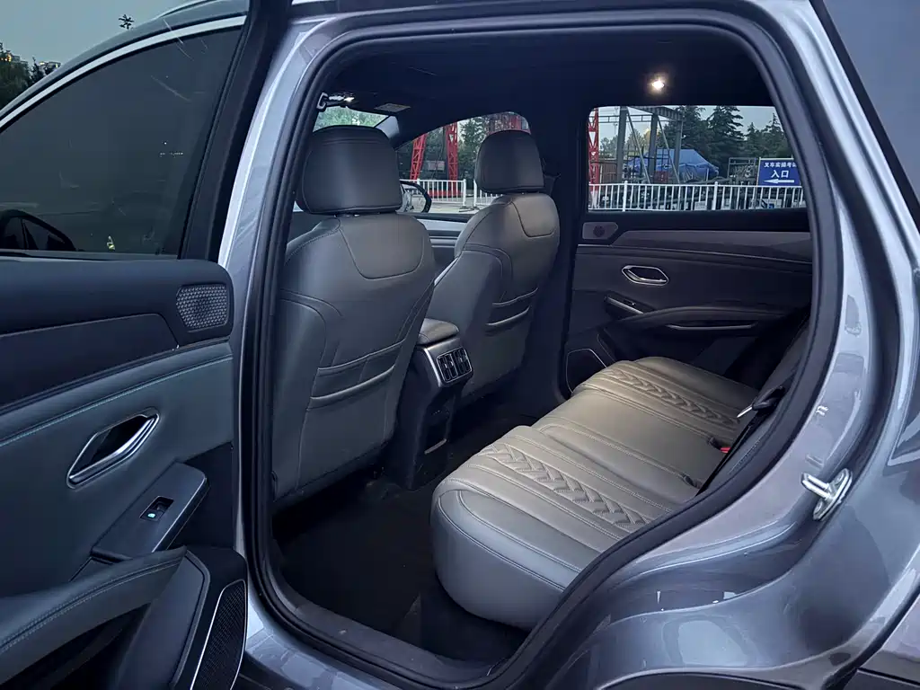 Song L DM-i Smart Drive 160 km Transcend