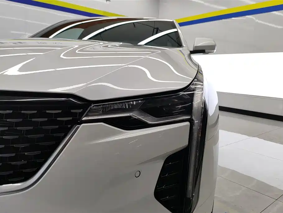 Cadillac CT4 25 T Luxury