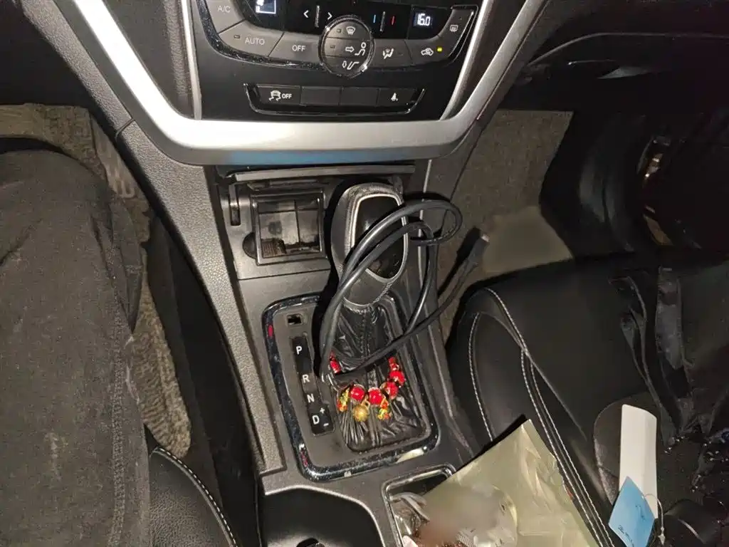 Emgrand Sedan 1.5 L CVT Upward