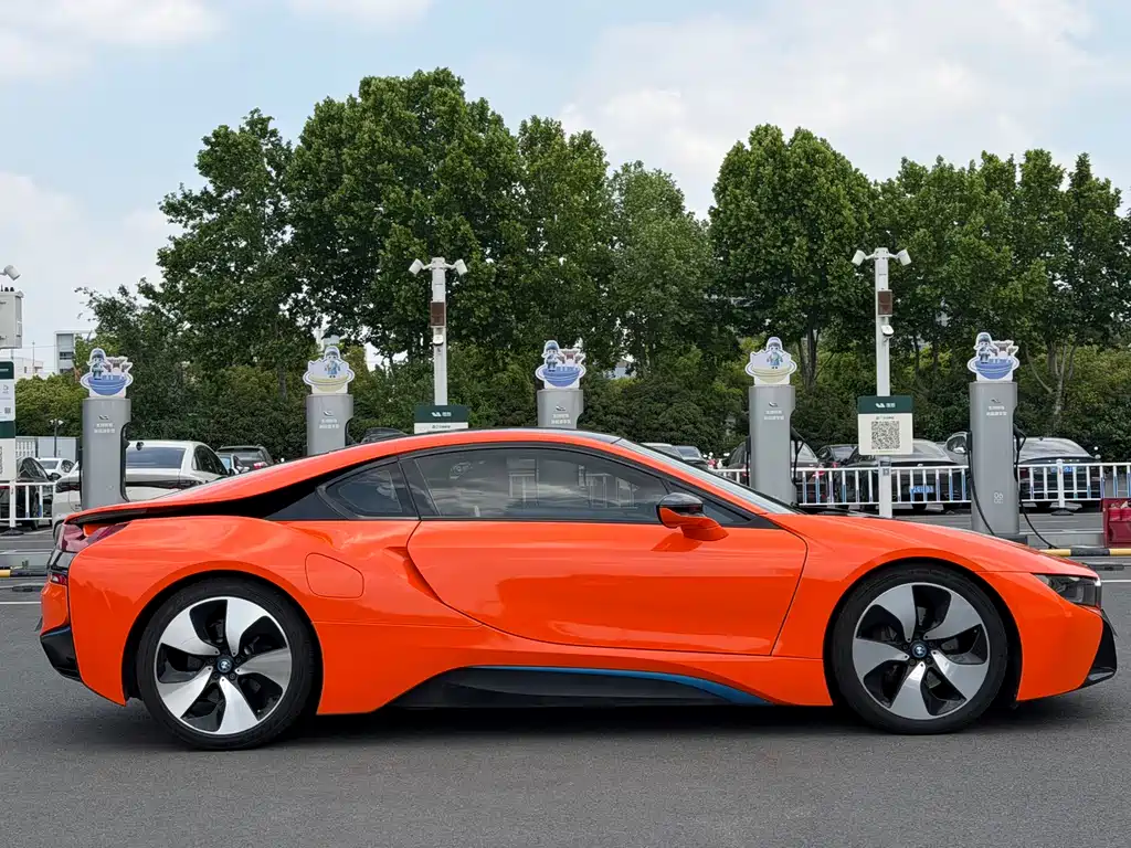 BMW i8 Standard