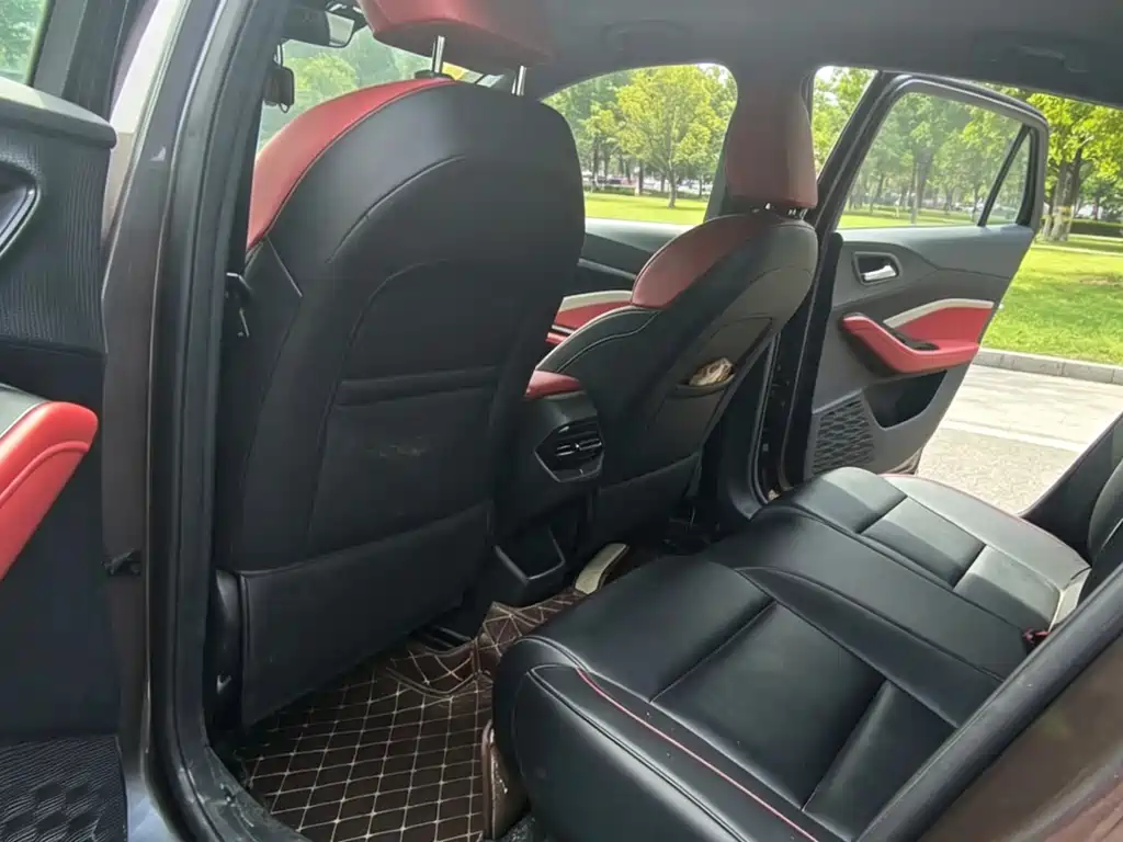 MG5 300 TGI DCT Youth Luxury Flagship