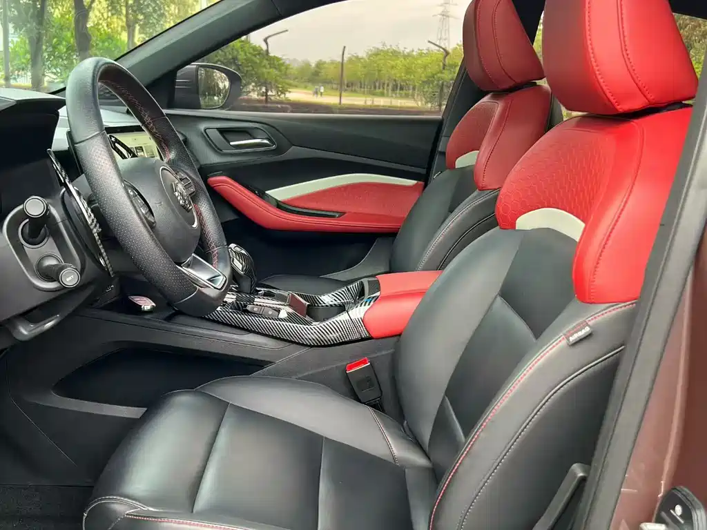 MG5 300 TGI DCT Youth Luxury Trend