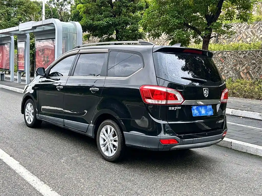 Baojun 730 1.5 L Manual Comfort 7-seat