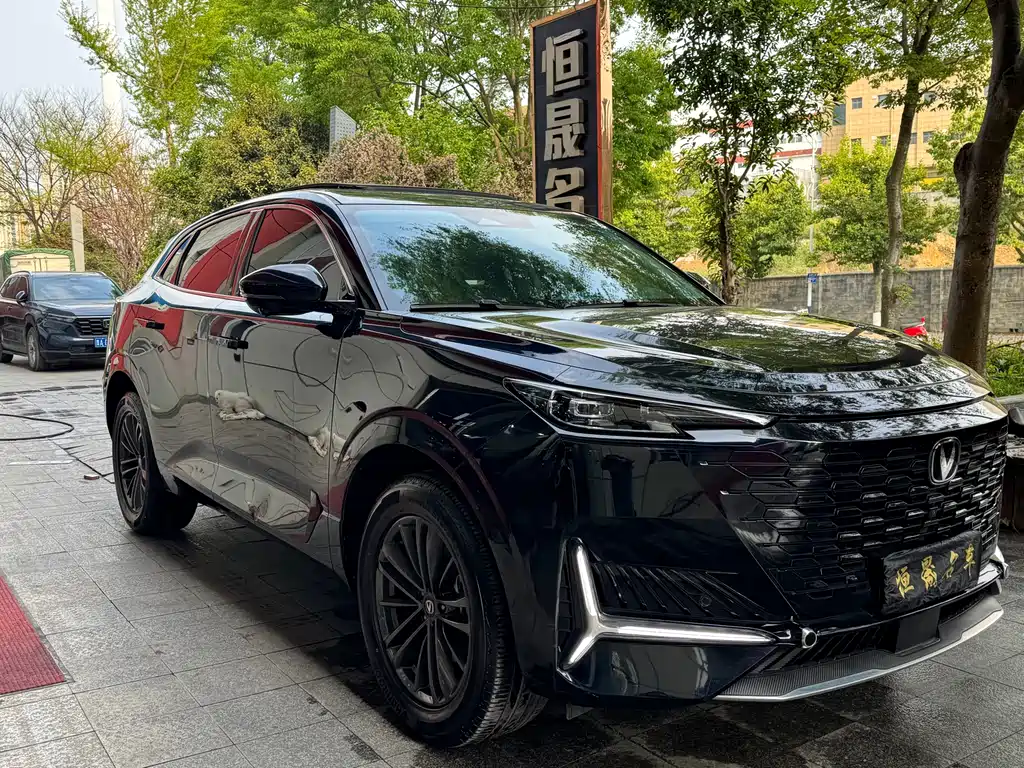 Changan UNI-K 2.0 T 2 WD Joy