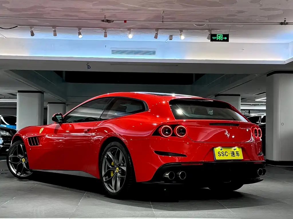 GTC4 Lusso 3.9 T V8