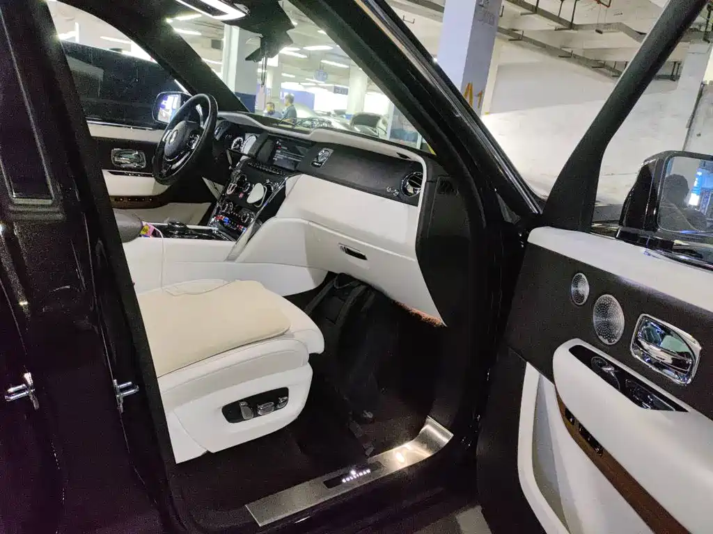 Cullinan 4-seat