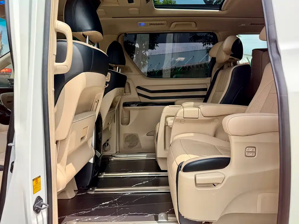 Alphard 3.5 L Luxury