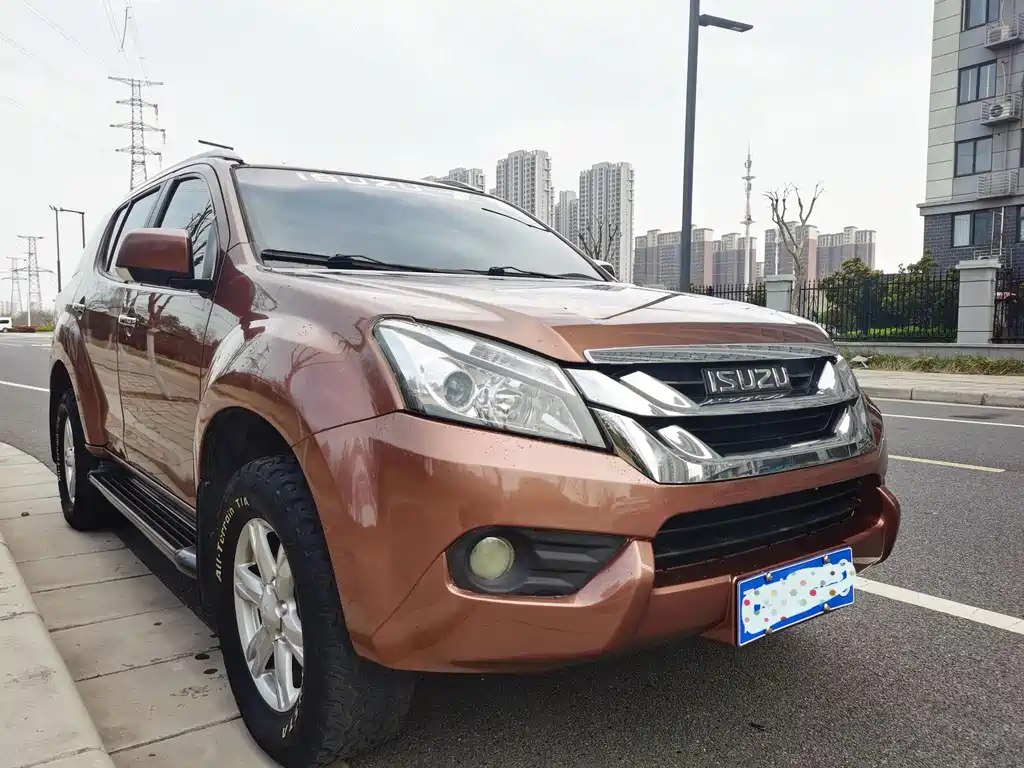 mu-X mu-X牧游侠 2015款 2.5 T 两驱自动畅游型 7座
